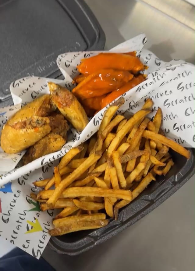 8-Piece Wing Combo.